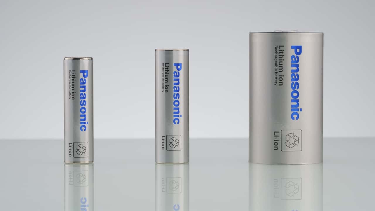 Panasonic cylindrical lithium-ion battery cells: from left the 1865-, 2170- and 4680-type