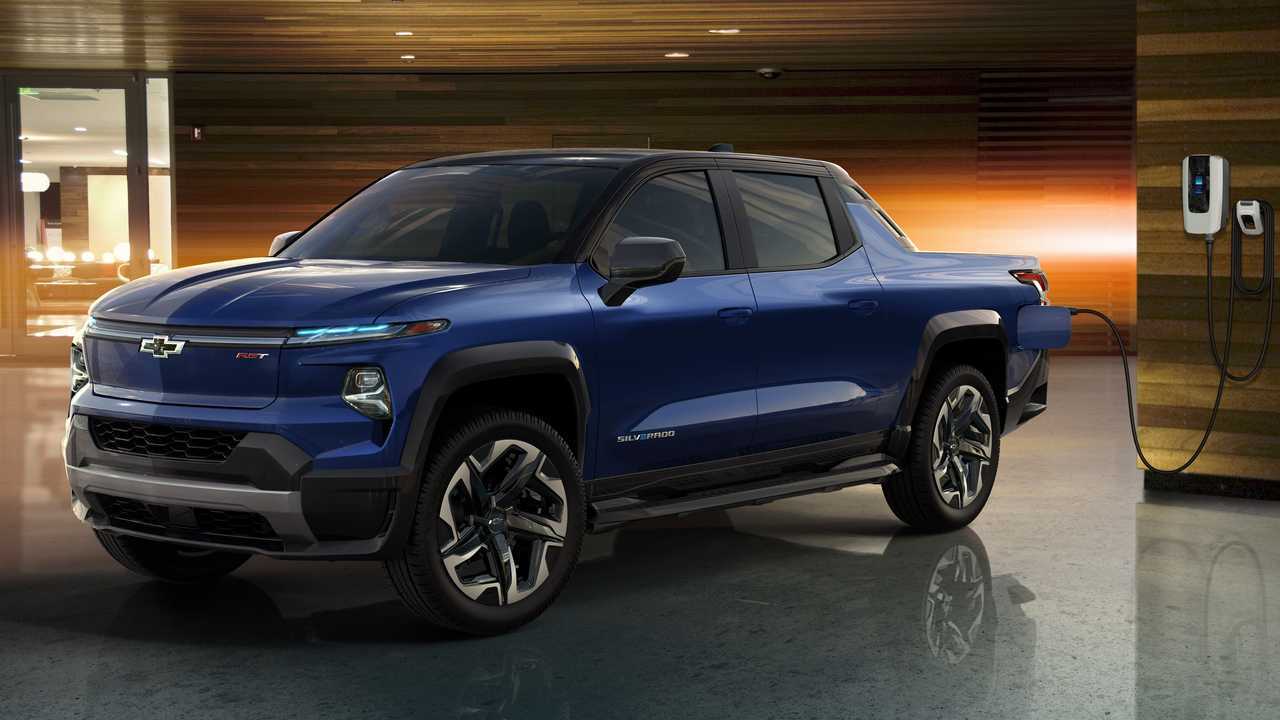 2024 Chevrolet Silverado EV RST Exterior Side View